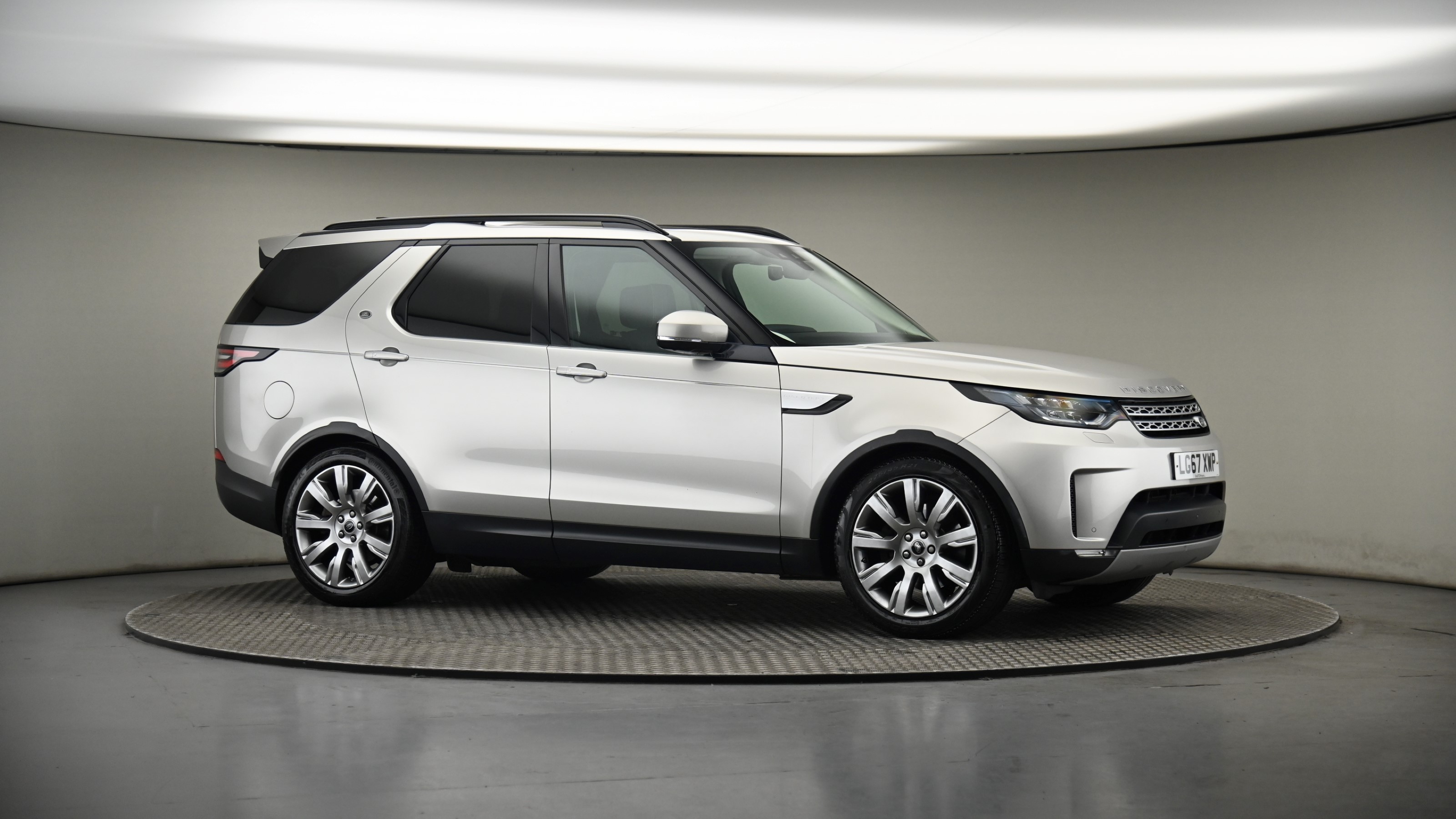 Used 2017 Land Rover DISCOVERY 3.0 TD6 HSE Luxury 5dr Auto £40,500