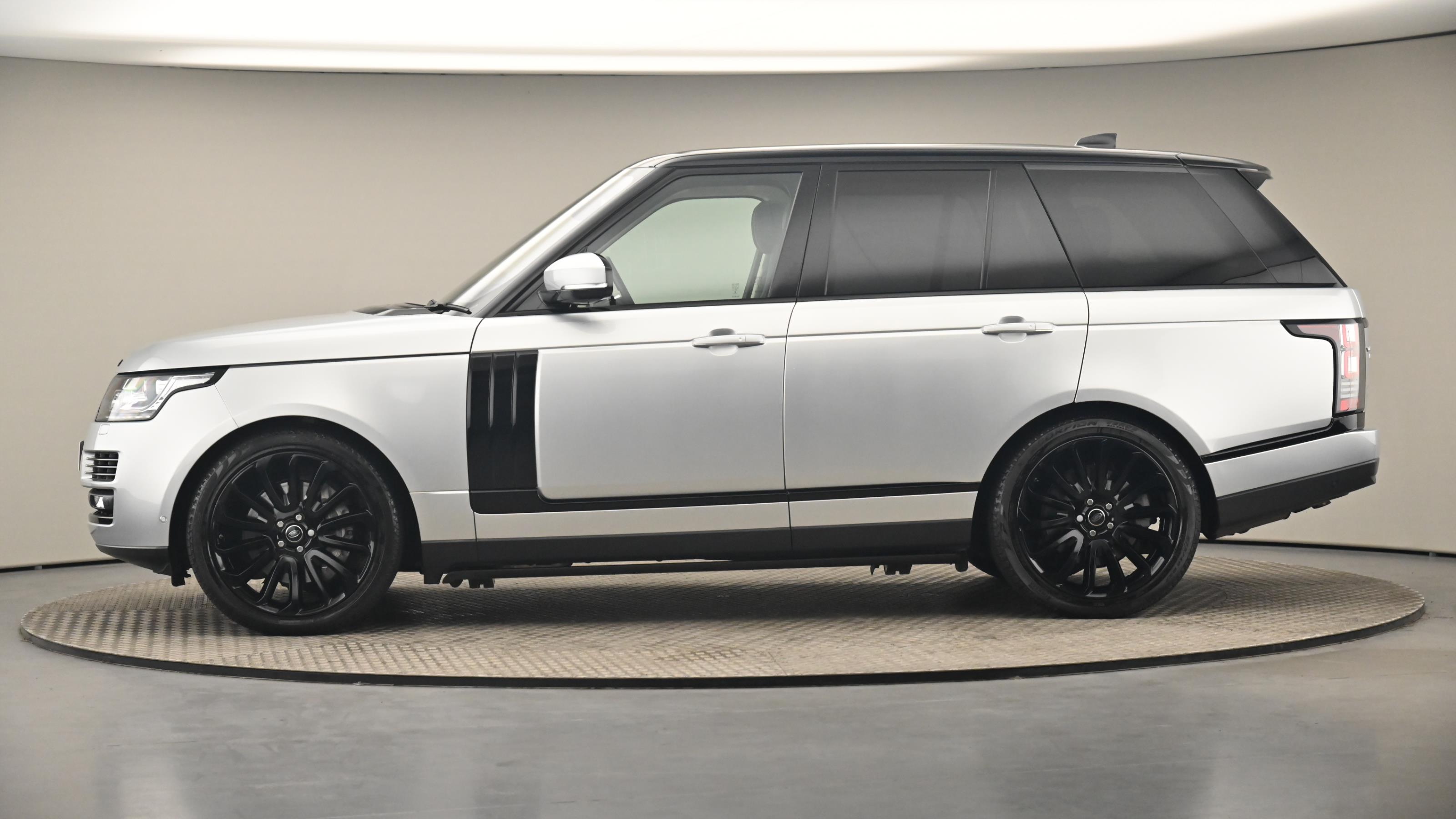 Used 2017 Land Rover RANGE ROVER 4.4 SDV8 Vogue SE 4dr Auto £49,500 ...